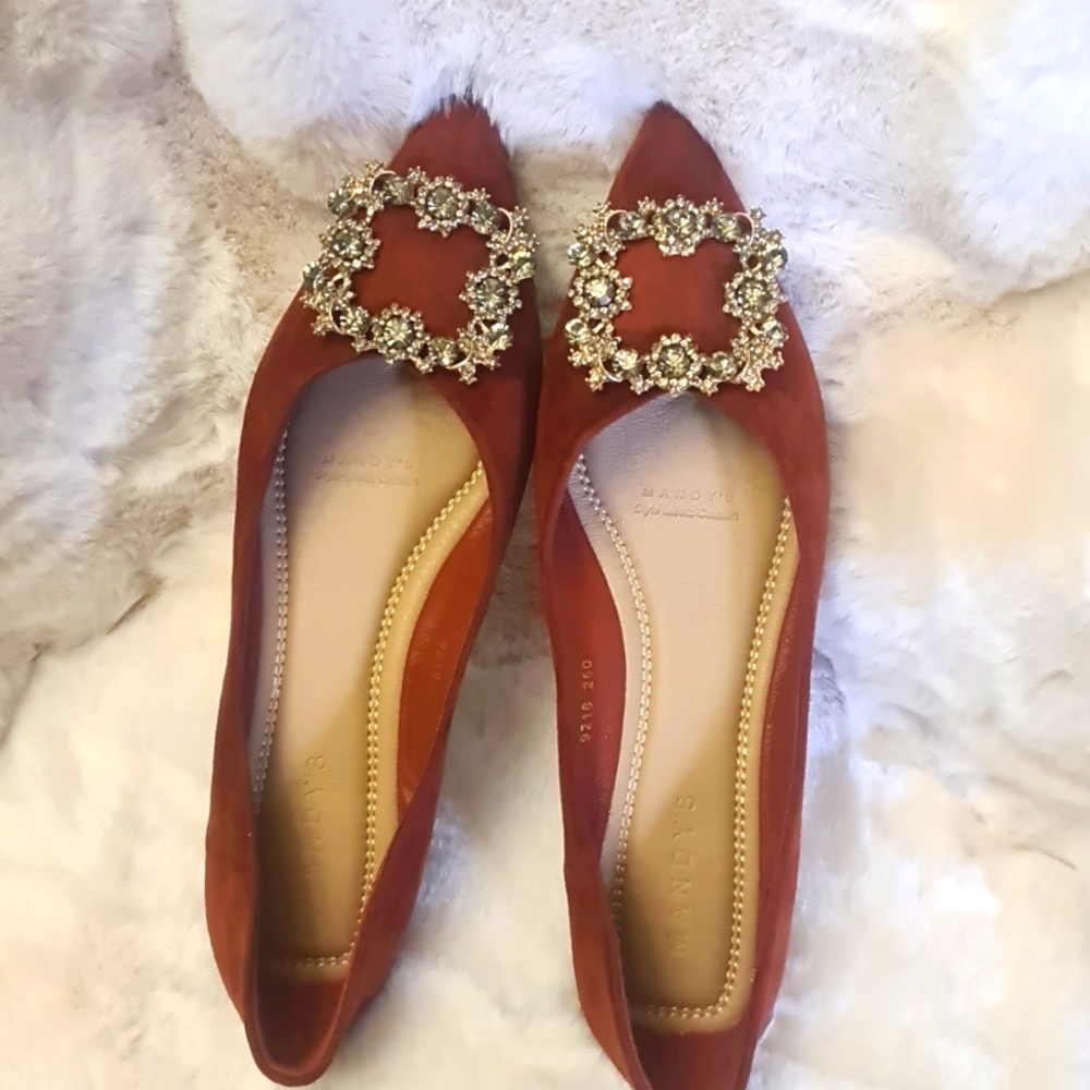 NWOT Mandy's Brown caramel flat shoes.